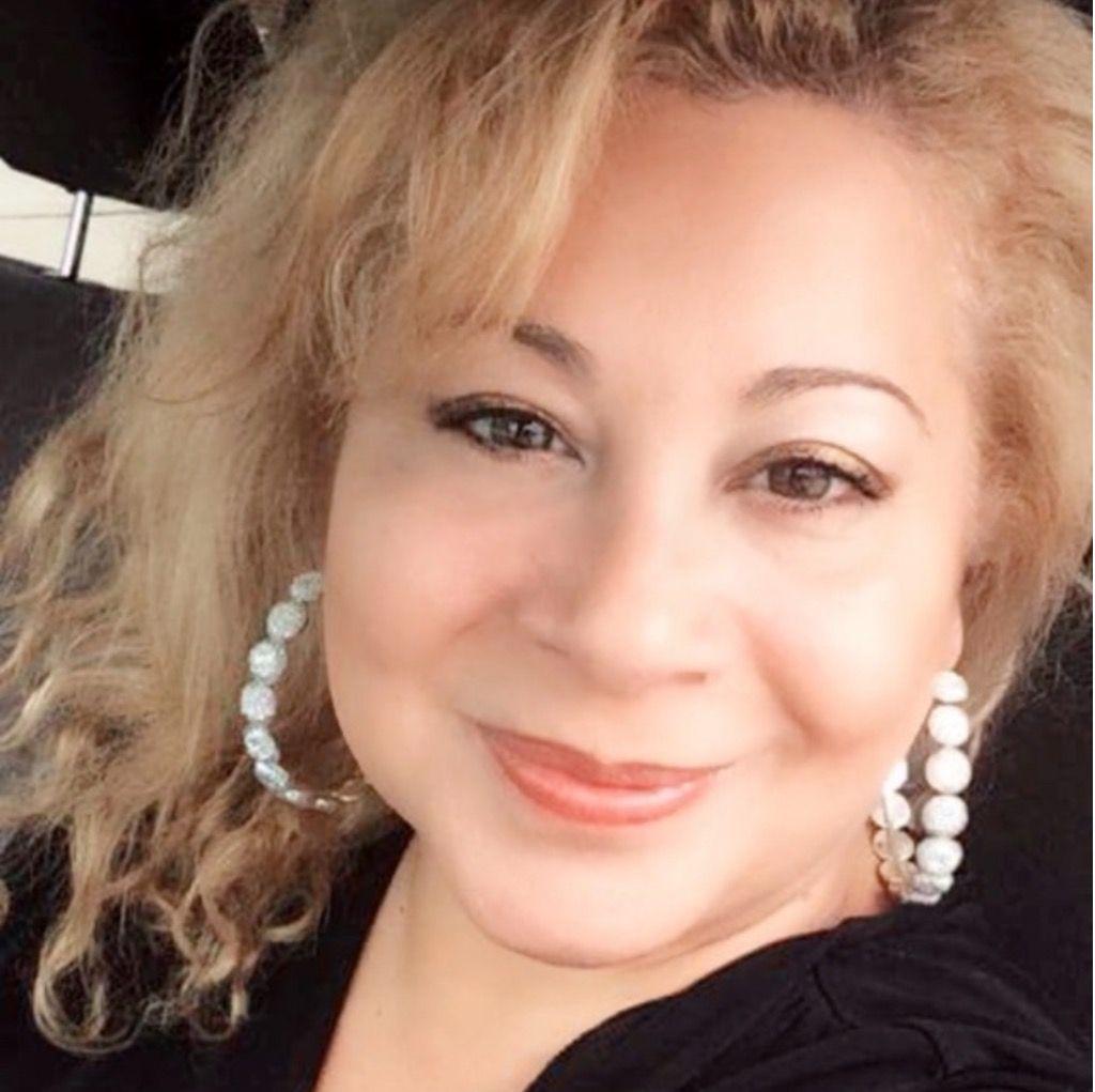 Ernestina Preciado (Tina )