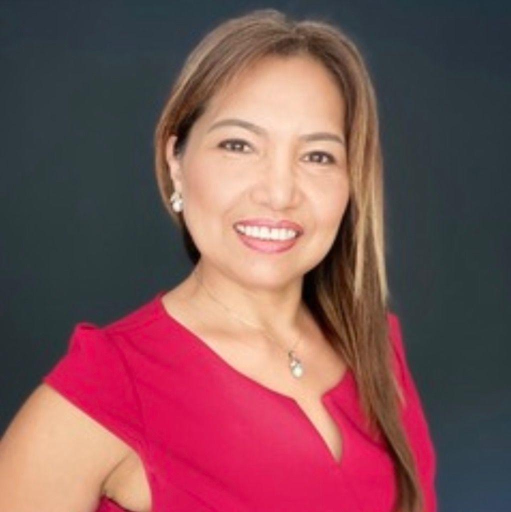 Victoria Ferri, Salesperson