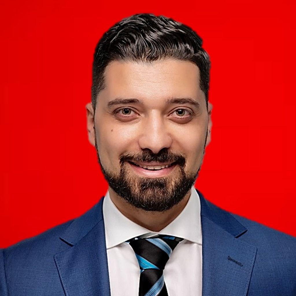 Amin Khoshnoud, Broker