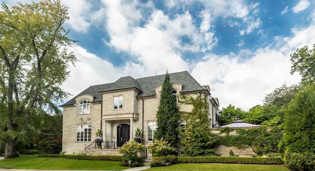 This $7 million Toronto house has an elevator and in-home theatre (PHOTOS)