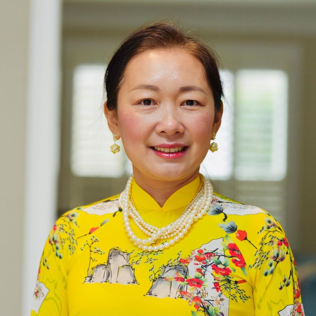 Helen Huyen Dao