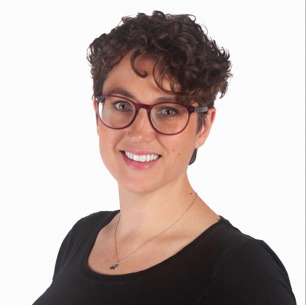 Ainslee Tracey Broker